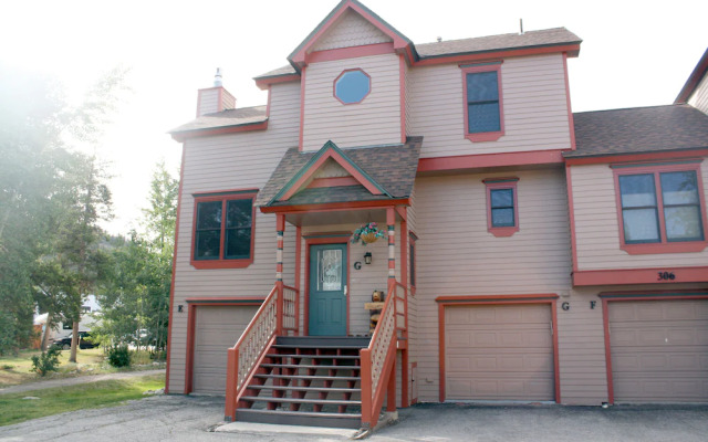 Victorian Gables G