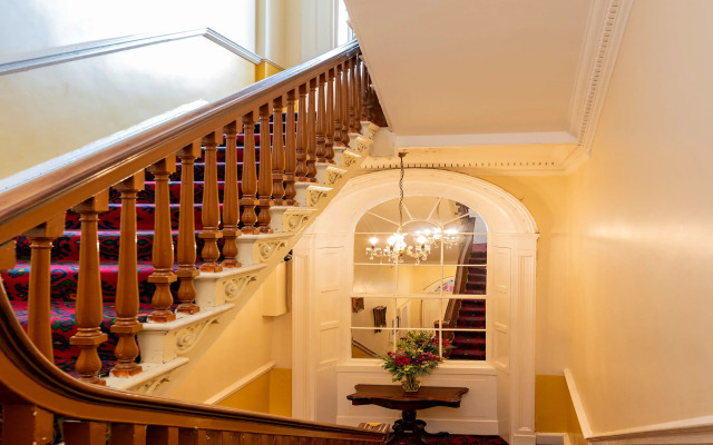 Castle Hotel