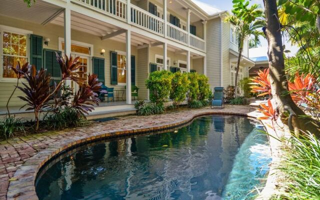 Easy Livin' by Avantstay Key West Home w/ Pool & BBQ Week Long Stays Only