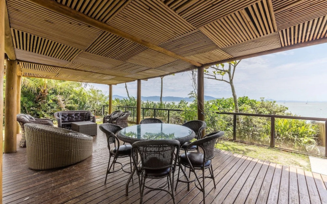JBM Apto pé na areia com vista mar
