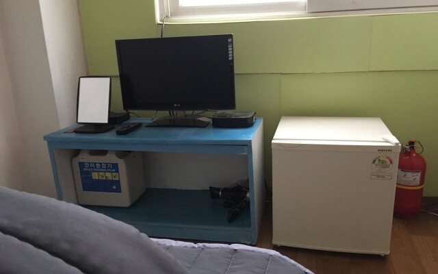 OG GUESTHOUSE - Hostel