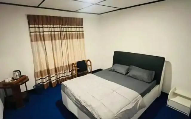 The Crowns Lodge
