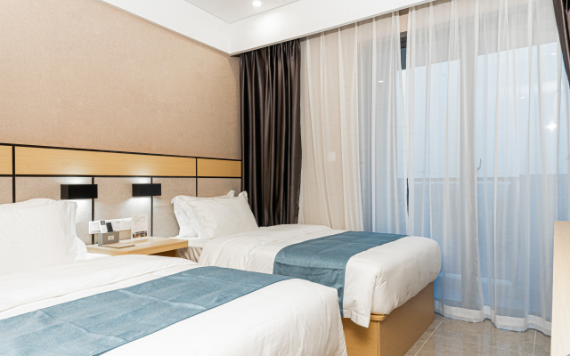 Ark Hotel