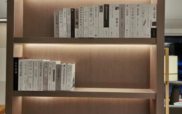 World Hotel (Jinan CBD Longhu Tianjie)