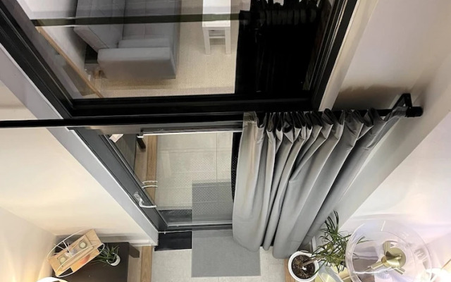 Manchester Central Duplex Apartment Balcony & Free Parking