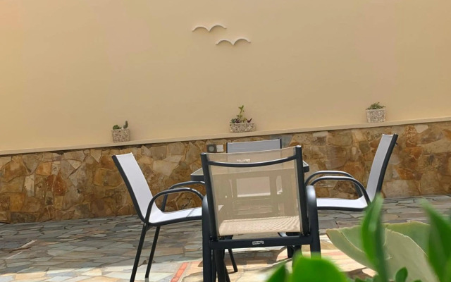 Ermis Suites