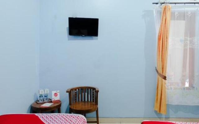 778 Guest House Amalia Malang
