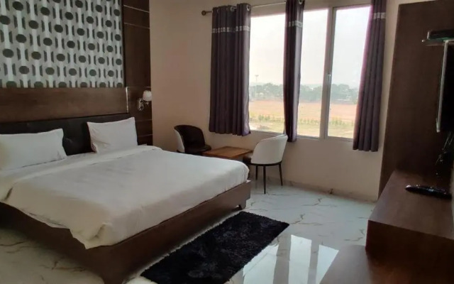 Vadpadraka Hotel And Resort