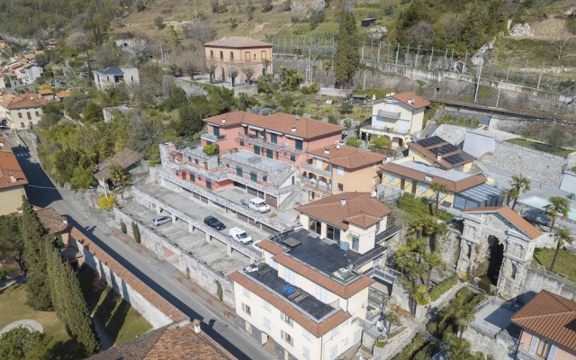 Fontana Del Lago Apt. 7