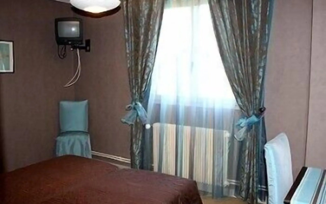 Logis Hotel Au Puits Enchante