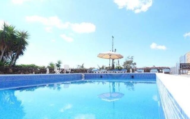 Finca Toredo Large Heated Pool,Hot Tub,Bar/Games Room,Gym,Cave, Free WiFi