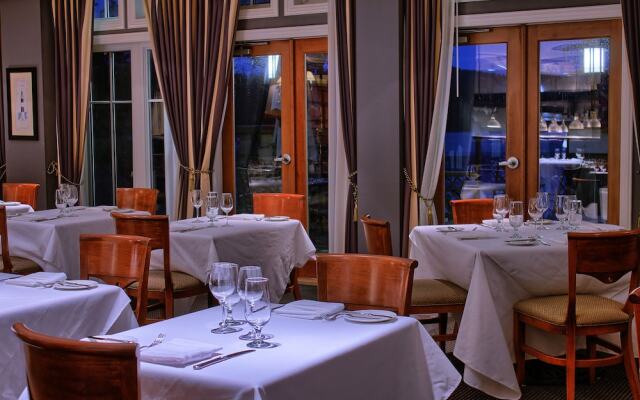 Poets Cove Resort & Spa