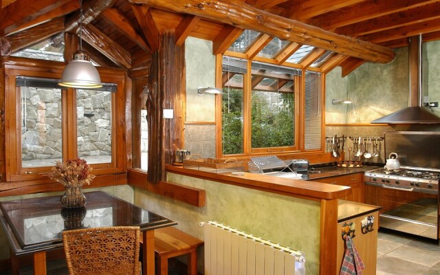 Ultra Luxury 6Bed 5.5Bath HV1