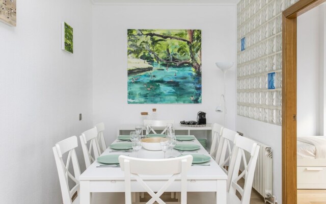 Beautiful Apt next to the Sagrada Famila