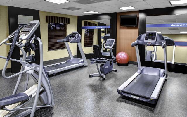 Hampton Inn & Suites Bakersfield/Hwy 58, CA
