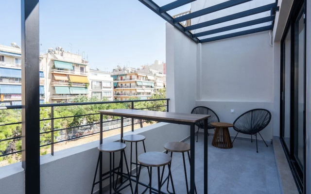 LIV - Deluxe 2BD Apartment in Athens