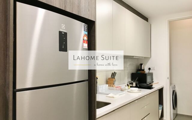 The Robertson KL By Lahome Suite