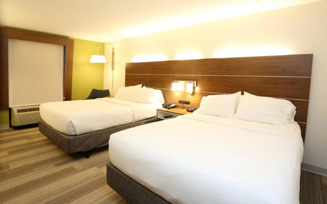 Red Roof Inn PLUS+ San Antonio Downtown - Riverwalk