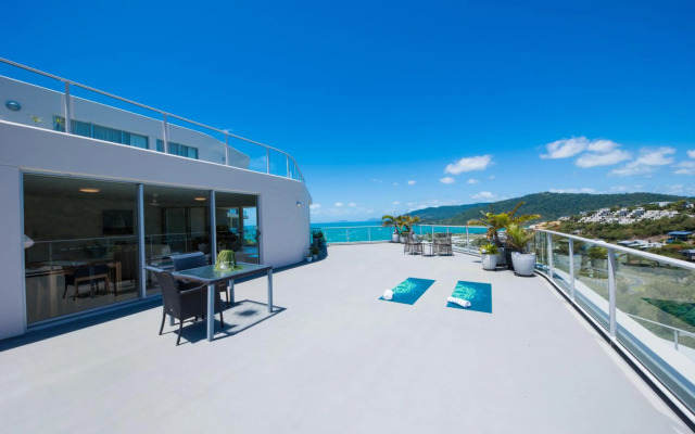 Ocean Dreams On Airlie 2 Bedroom