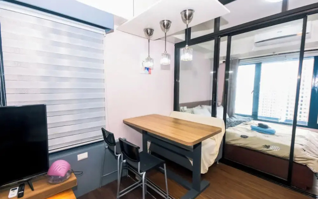 Air residence Makati Air Luxury Package