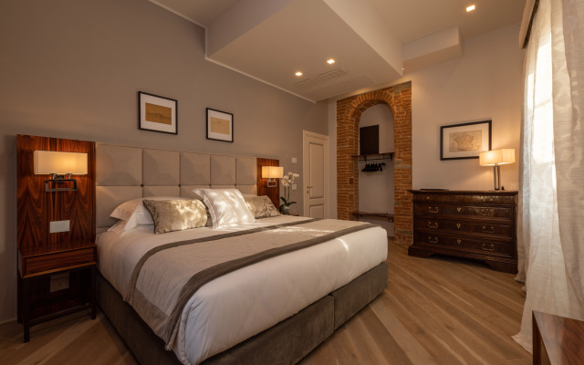 Donati Luxury Tower Suites