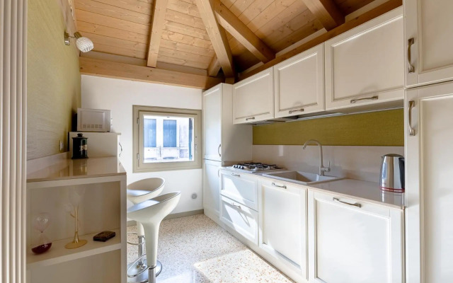 Ca' Cappello Venice Apartment 2 with Canal View