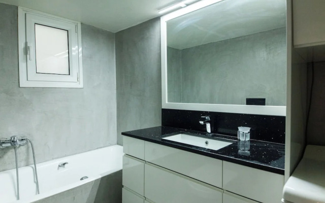 Stylish Sauna Retreat Apt in Gazi