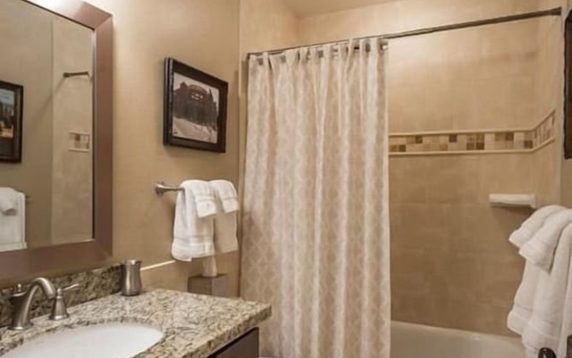 Top Notch By Signature Vacation Rentals