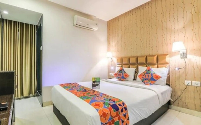 Fabhotel Singh Suites