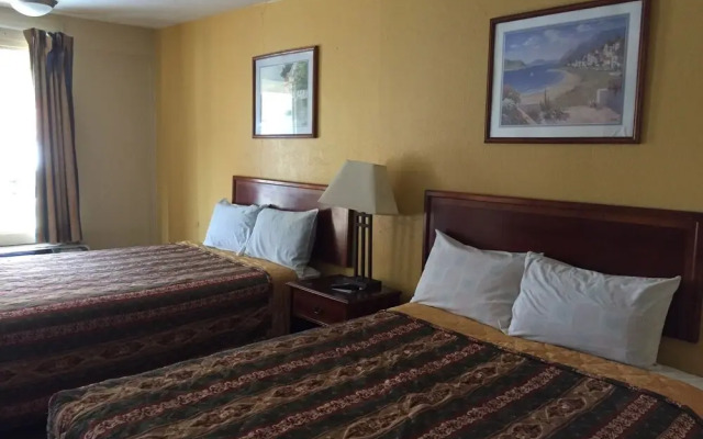 Super 8 - Jackson Central