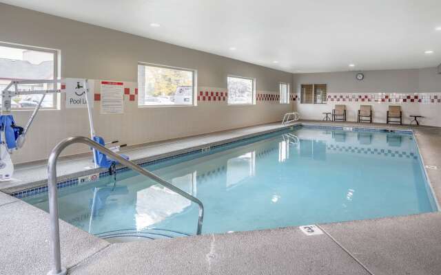 Best Western Plus Peppertree Airport Inn