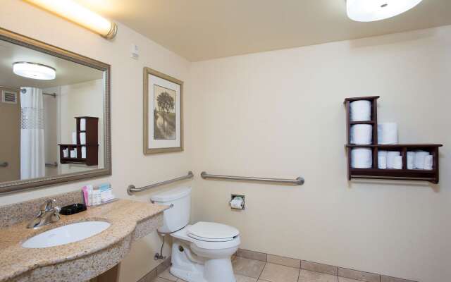 Hampton Inn & Suites Cincinnati-Union Center