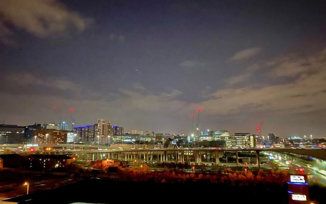The Heights River And City View