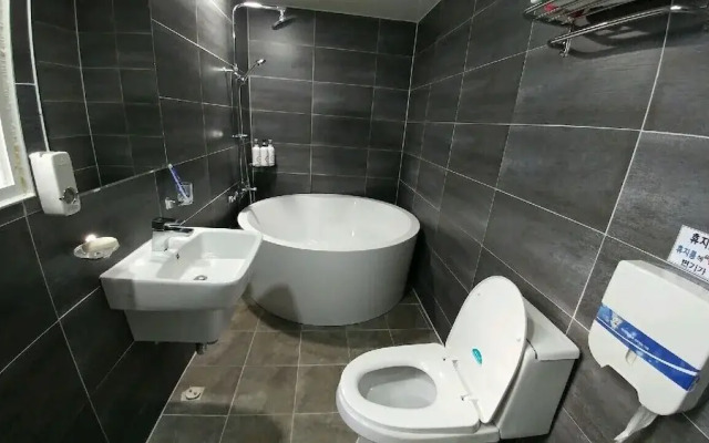 Wonju Kakao Motel