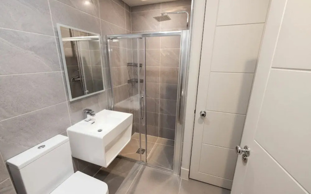 Modern studio in Edinburgh West End