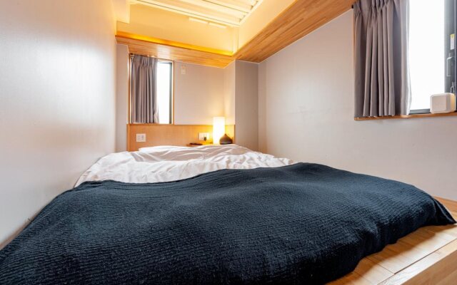 Plat Hostel Keikyu Asakusa Station