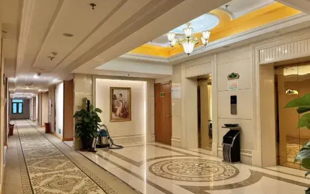 Vienna International Hotel (Dandong Jiangjing Zhidu)