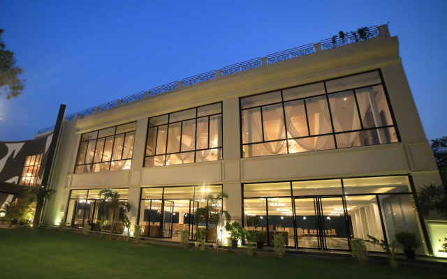 Park Boulevard Hotel