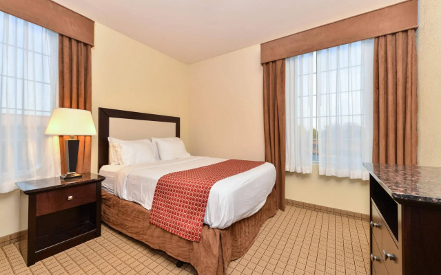 Express Inn & Suites