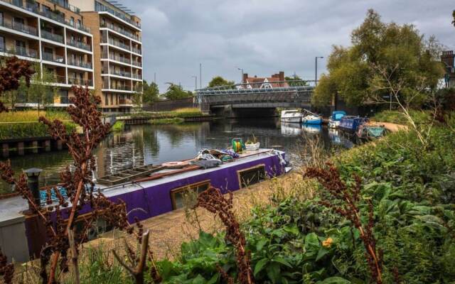 Modern Studio Apartment in Hackney