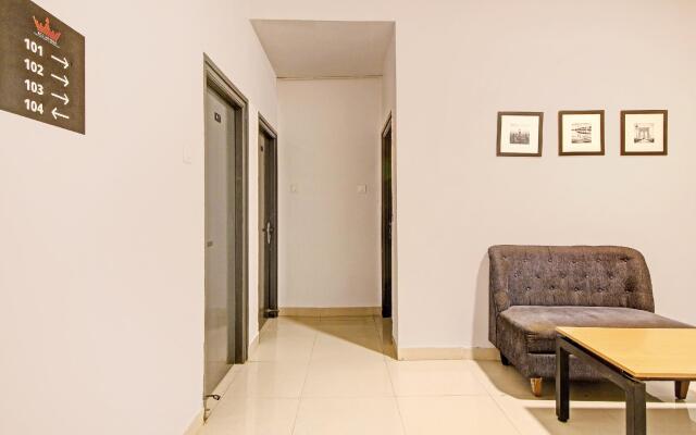 OYO Townhouse 572 RCC Skyline