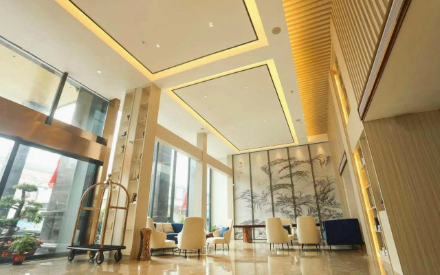 Zhuobei Baili Hotel (Jieyang High-speed Railway Station)
