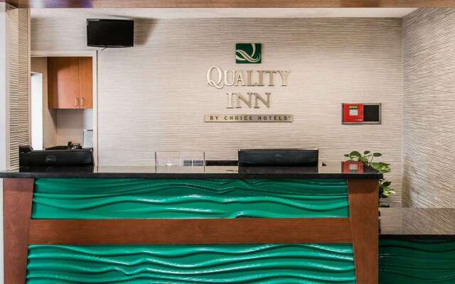 Quality Inn & Suites Warren - Detroit