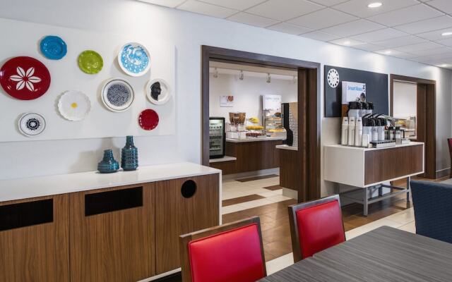 Holiday Inn Express Calgary North