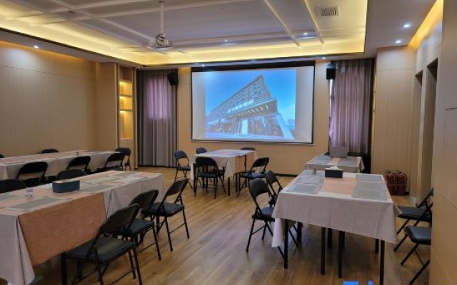 H Hanshen Hotel (Baise Longjing Famous City No.5 Middle School Branch) – Business – Baise