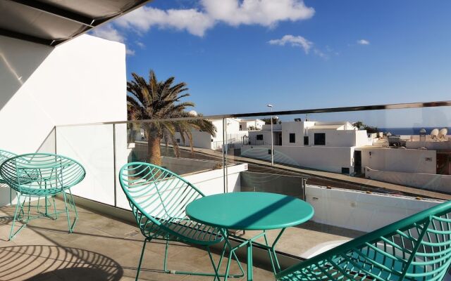 Luxury, Attached Villa With Heatable Pool Near Puerto del Carmen