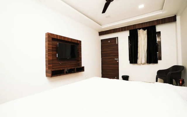 Hotel Sai Executive Near Holy Cross Church Mahabaleshwar