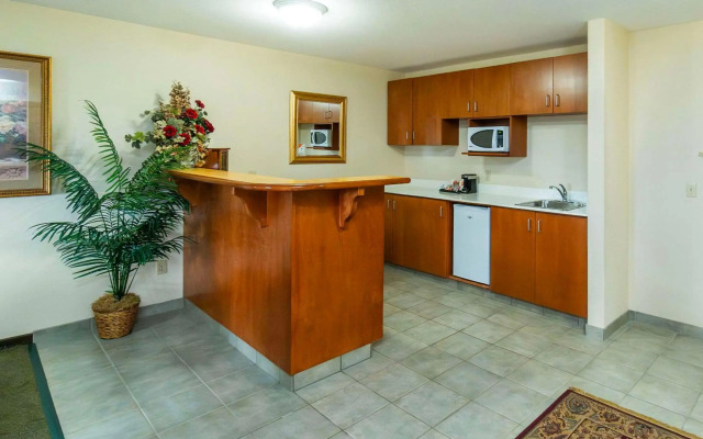 Comfort Inn & Suites