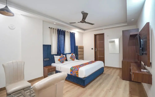 Fabhotel Golden Eye Inn