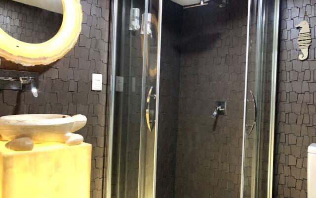 Lovely Luxury Home Near the Beach, 10 ppl